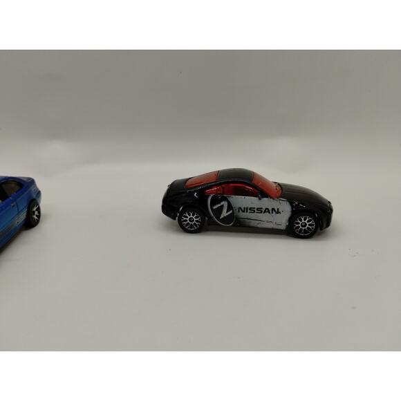 Lot of 7 Matchbox Diecast Cars - Ambulance - Nissan Z - Sahara Survivor - Picture 8 of 10